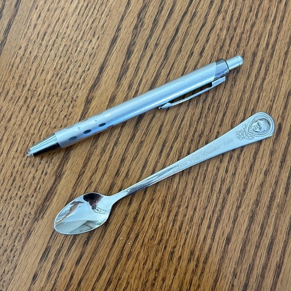 Baby spoon 1986 Akron City Hospital Akron Ohio Gerber Oneida - Picture 10 of 11